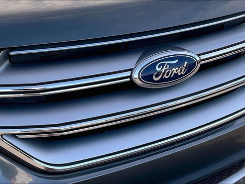 Used 2018 Ford Edge SEL w/ Equipment Group 201A image 33