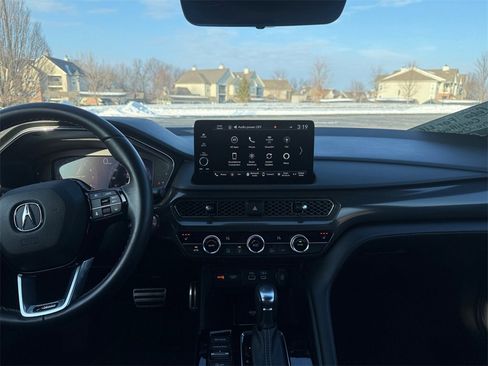 Used 2024 Acura Integra A-Spec image 9