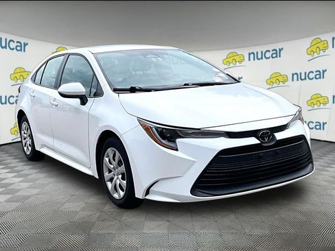Used 2025 Toyota Corolla LE FWD image 1