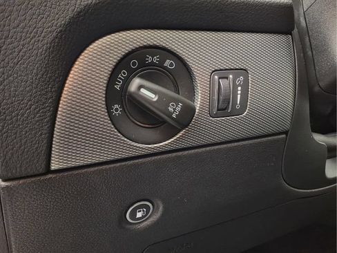 Used 2018 Dodge Durango GT AWD/4WD image 23