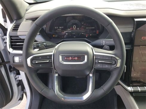 New 2026 GMC Acadia Elevation image 21