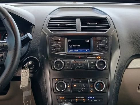 Used 2018 Ford Explorer FWD image 27