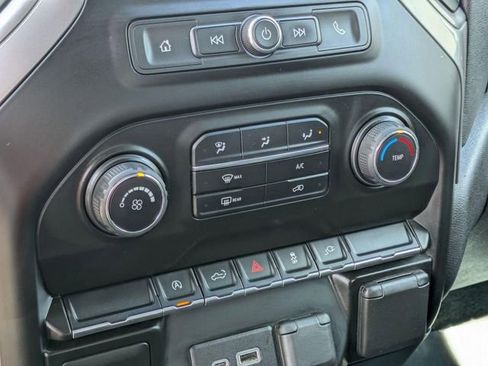 Used 2020 Chevrolet Silverado 1500 Custom w/ Custom Value Package image 18