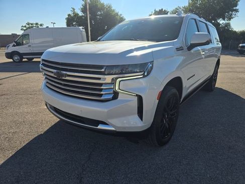 Used 2021 Chevrolet Suburban High Country AWD/4WD image 7