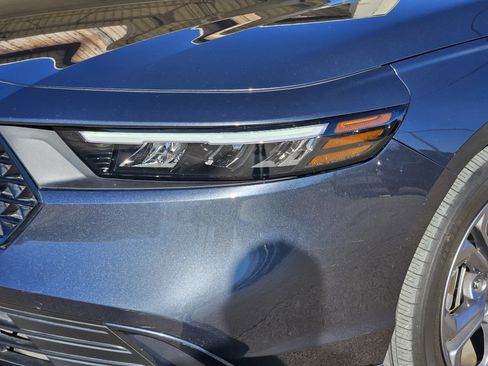 Used 2024 Honda Accord EX image 11
