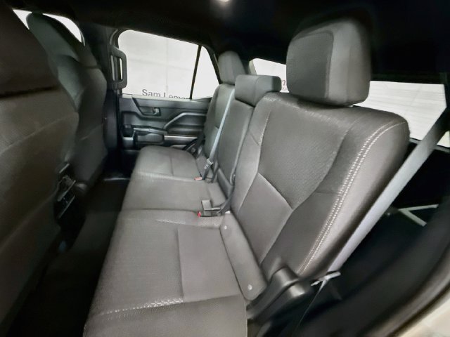 Used 2025 Toyota 4Runner SR5 RWD image 23