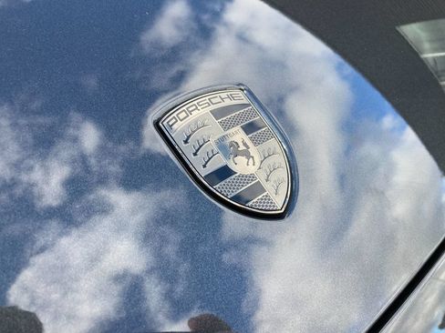 Used 2025 Porsche Macan Turbo Electric AWD/4WD image 34