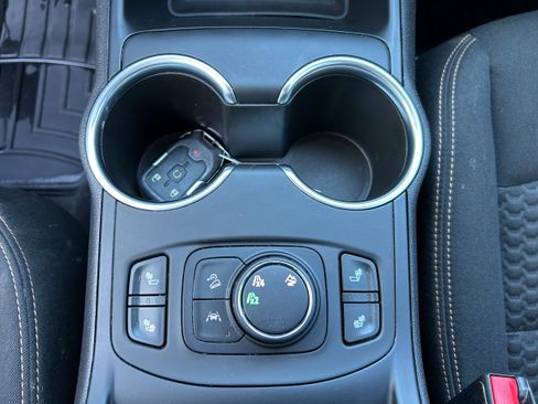 Used 2020 GMC Terrain SLE w/ Driver Convenience Package image 26