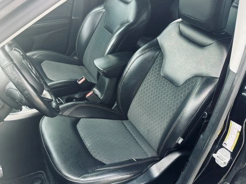Used 2018 Jeep Compass Latitude w/ Popular Equipment Group AWD/4WD image 15