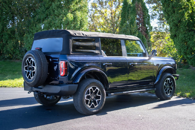 Used 2021 Ford Bronco Outer Banks AWD/4WD image 5