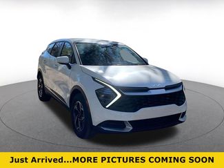 Used 2025 Kia Sportage LX video 1