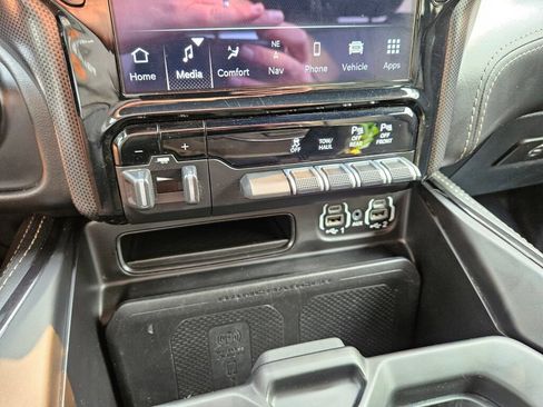 Used 2022 RAM 1500 Limited w/ Body-Colour Bumper Group AWD/4WD image 28