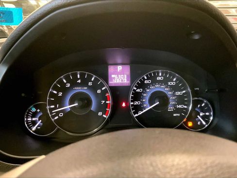 Used 2012 Subaru Outback 2.5i Premium w/ All-Weather Pkg image 24