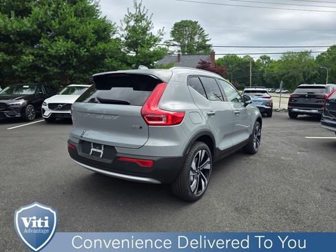 Used 2025 Volvo XC40 B5 Plus w/ Protection Package Premier image 8