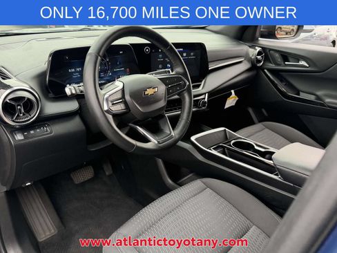 Used 2025 Chevrolet Equinox LT w/ Safety and Technology Package AWD/4WD image 13