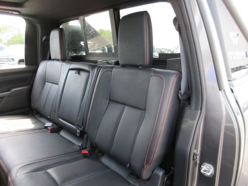 Used 2021 Nissan Titan PRO-4X w/ Pro-4x Convenience Package AWD/4WD image 23