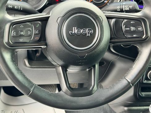 Used 2022 Jeep Wrangler Sport AWD/4WD image 19