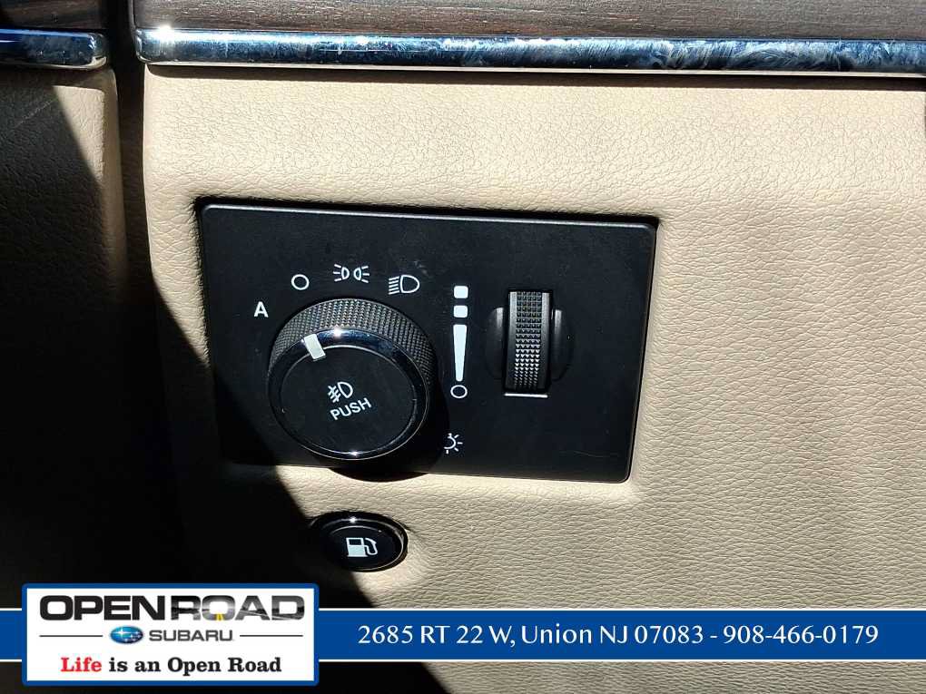 Used 2018 Jeep Grand Cherokee Overland AWD/4WD image 37