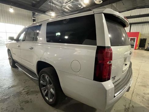 Used 2017 Chevrolet Suburban Premier AWD/4WD image 4