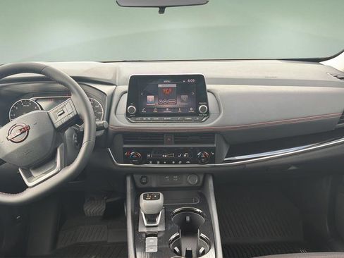 New 2026 Nissan Rogue SV AWD/4WD image 7