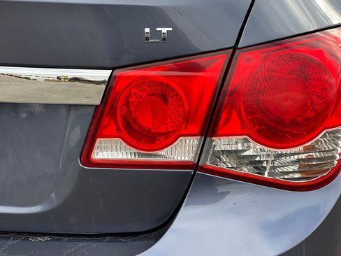 Used 2013 Chevrolet Cruze LT image 20