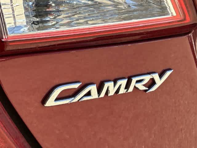 Used 2014 Toyota Camry SE FWD image 17