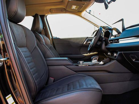 New 2025 Mitsubishi Outlander SE image 41