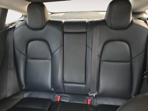 Used 2021 Tesla Model 3 Long Range image 19