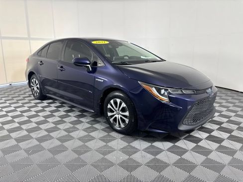 Used 2021 Toyota Corolla LE w/ Carpet Mat Package (TMS) FWD image 35
