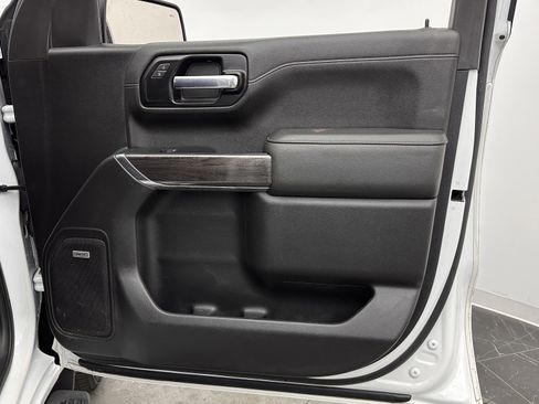 Used 2022 Chevrolet Silverado 1500 LTZ w/ LTZ Premium Package image 32