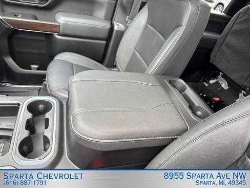 Used 2023 GMC Sierra 2500 SLT w/ SLT Premium Package AWD/4WD image 31