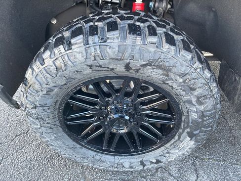 Used 2022 Chevrolet Silverado 3500 LTZ w/ LTZ Premium Package image 12