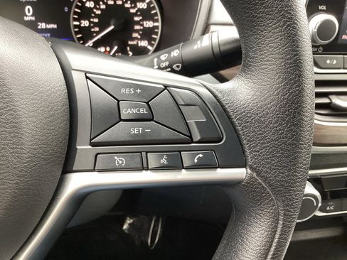 Used 2023 Nissan Altima 2.5 SV image 6