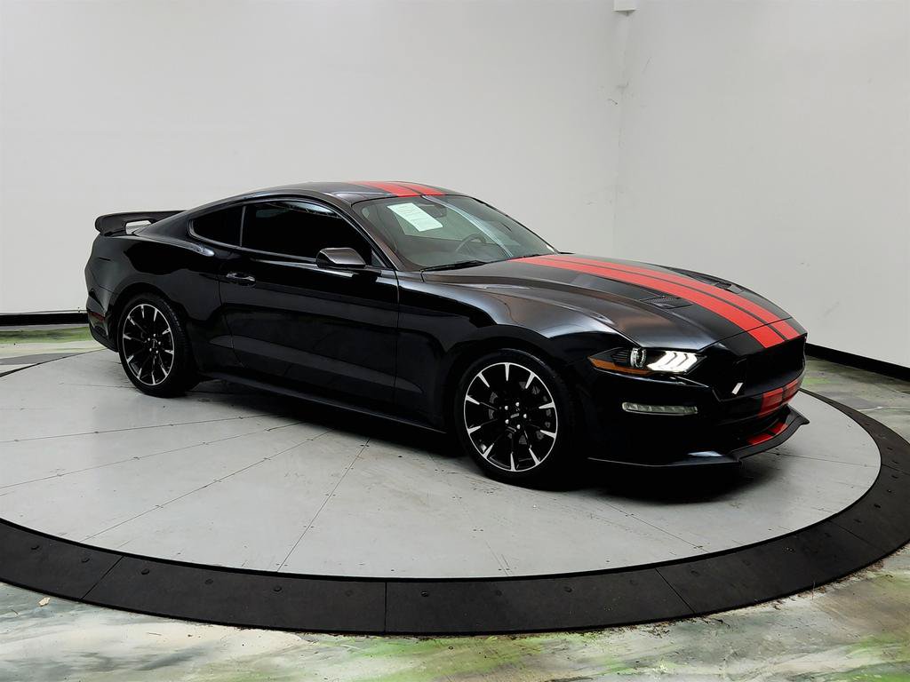 Used 2020 Ford Mustang Coupe RWD image 3