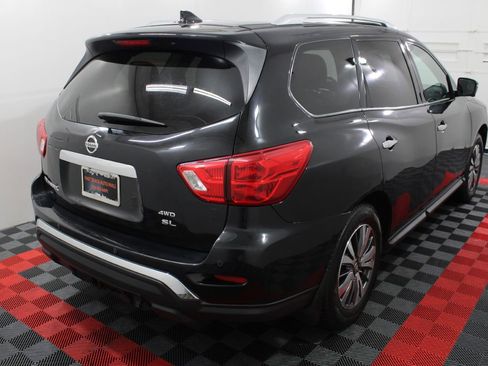 Used 2019 Nissan Pathfinder SL AWD/4WD image 5