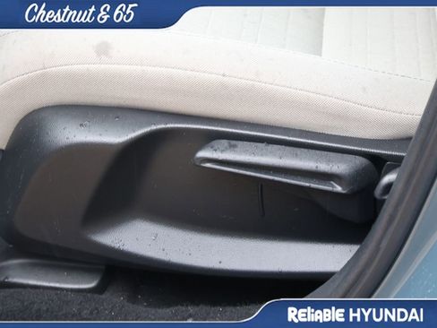 Used 2025 Honda HR-V LX image 24