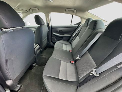 Used 2025 Nissan Sentra SV FWD image 15