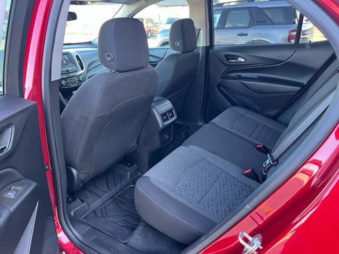 Used 2023 Chevrolet Equinox LT FWD image 8