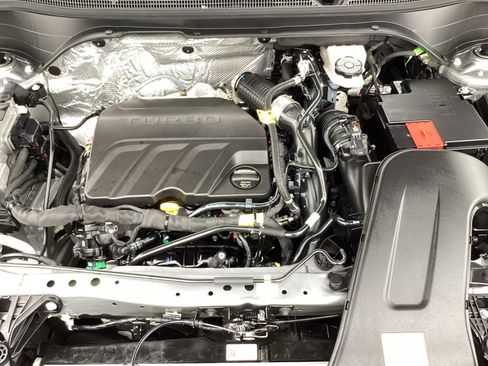 Used 2026 Chevrolet Trax LS FWD image 30