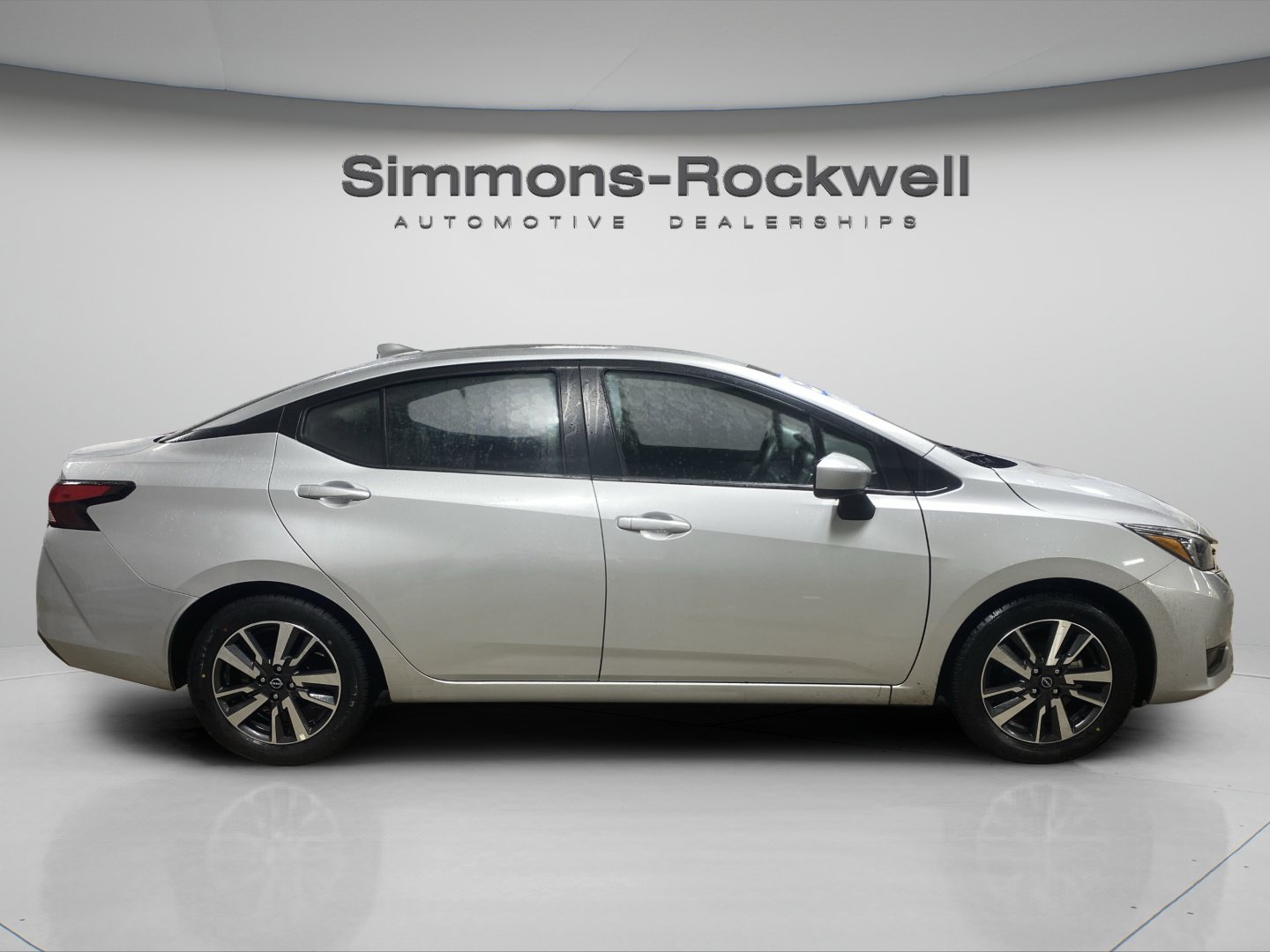 Used 2025 Nissan Versa SV FWD image 6
