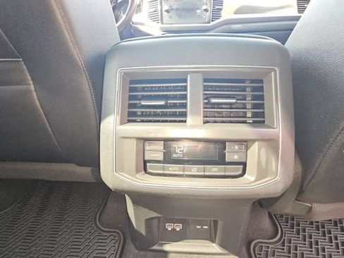 Used 2019 Volkswagen Atlas SEL AWD/4WD image 23
