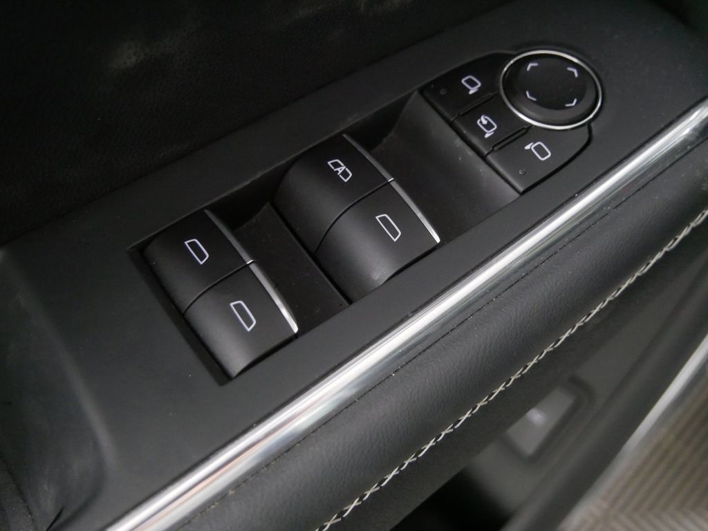 Used 2025 GMC Acadia Denali w/ Super Cruise Package AWD/4WD image 14