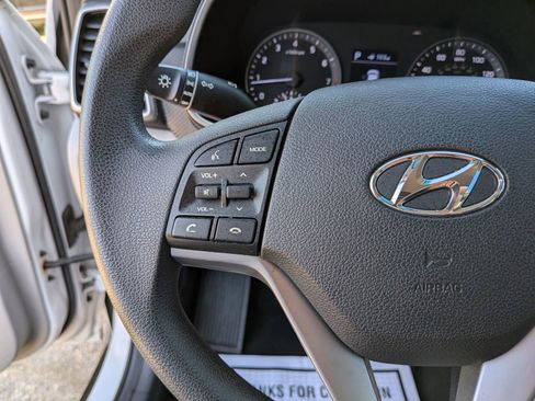 Used 2019 Hyundai Tucson SE AWD/4WD image 39
