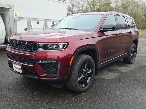 New 2026 Jeep Grand Cherokee L Limited AWD/4WD image 2