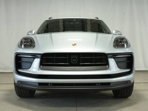 New 2026 Porsche Macan image 11