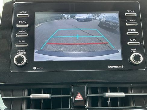 Used 2022 Toyota Camry SE FWD image 21