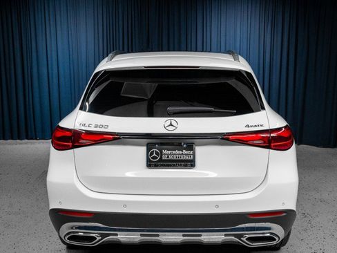 Certified 2026 Mercedes-Benz GLC 300 4MATIC image 8