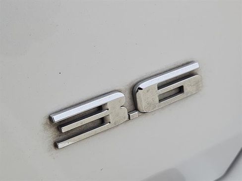 Used 2014 Cadillac SRX Luxury w/ Driver Awareness Package image 10