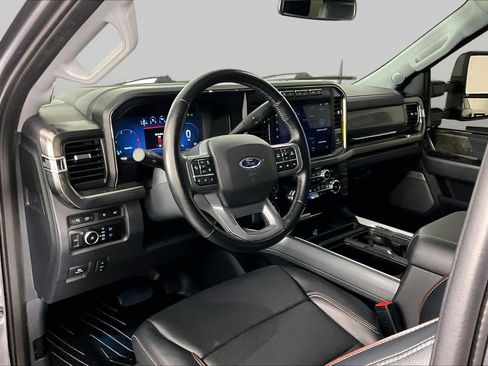 Used 2023 Ford F250 Lariat w/ Lariat Ultimate Package AWD/4WD image 16