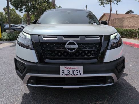 Used 2024 Nissan Pathfinder Rock Creek AWD/4WD image 3